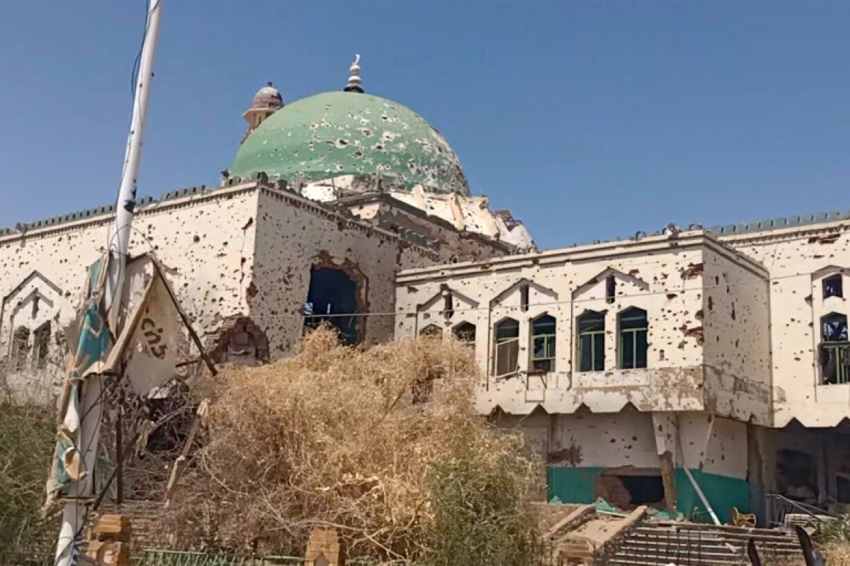 The war-damaged al-Shaheed Mosque in Khartoum's al-Mogran neighbourhood near the Blue Nile River