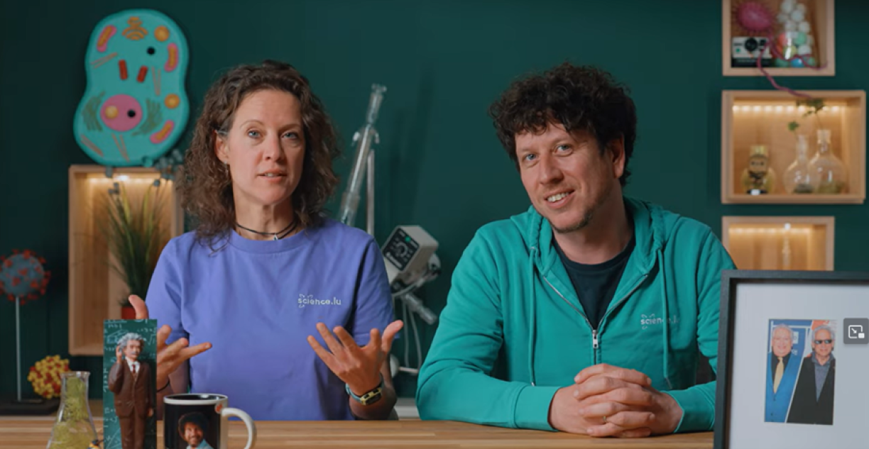 This episode of “Ziel mir keng!” was presented by Michèle Weber, PhD (left) and Jean-Paul Bertemes (right), Science Communicators in the science.lu team at the Luxembourg National Research Fund (FNR).