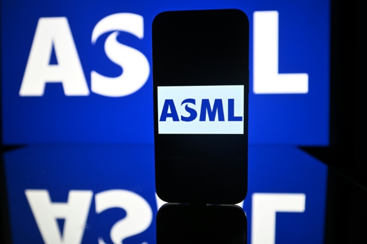 ASML, which makes cutting-edge machines that manufacture semiconductors, saw net sales come in as forecast