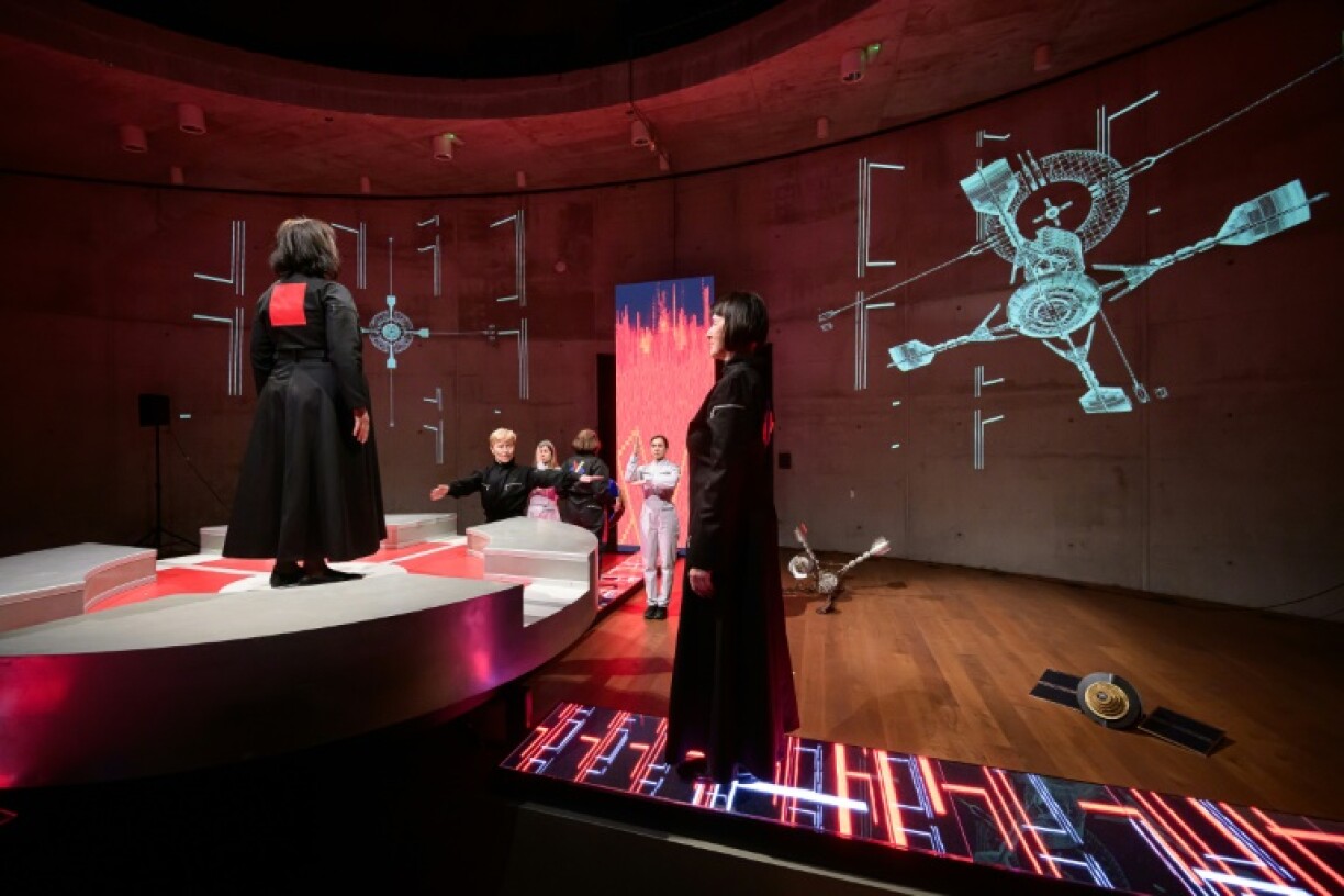 At the end of the project, the devices replacing the actors will be launched into space