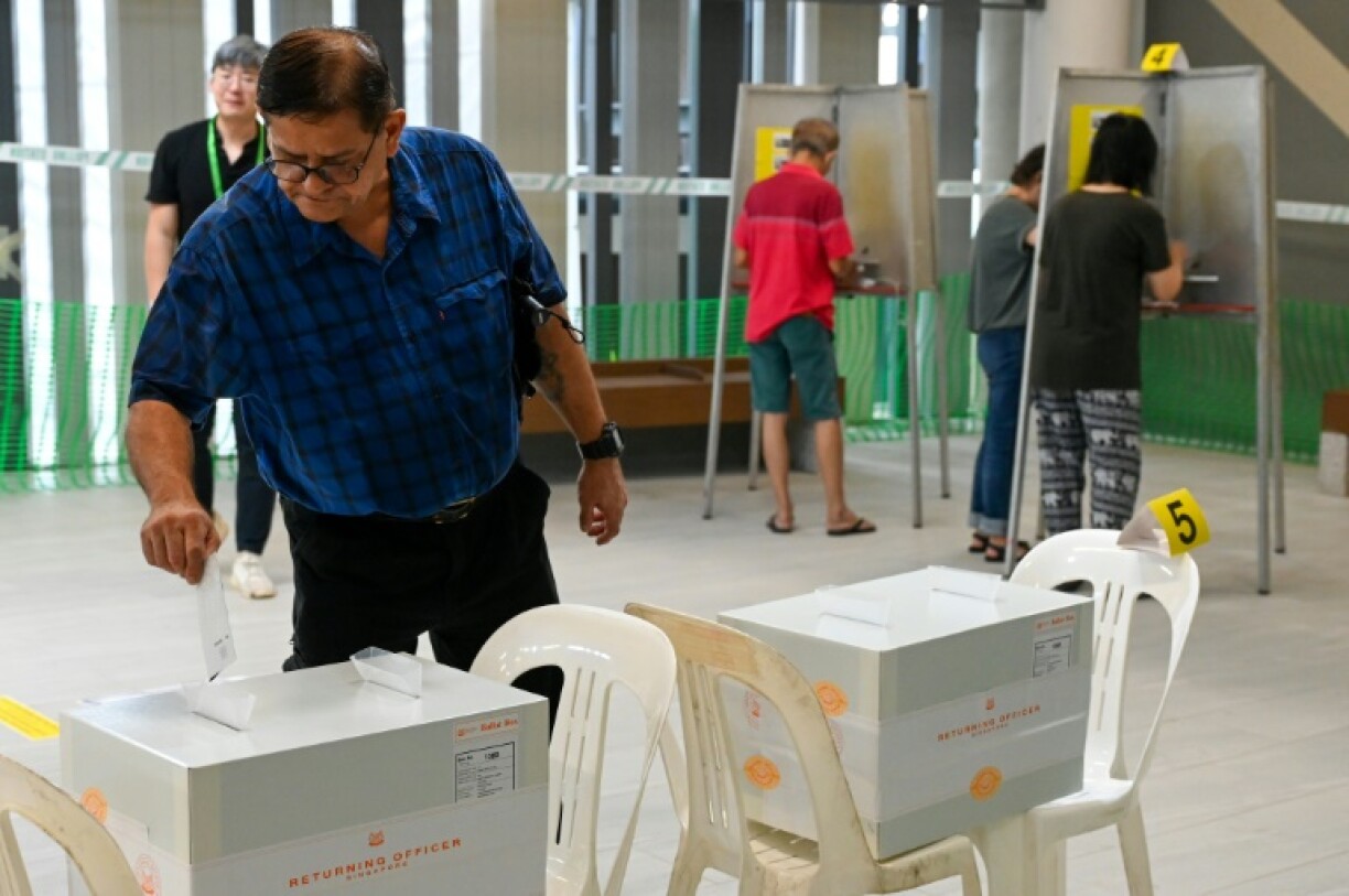 Voters overwhelmingly cast ballots for Singapore's ruling People's Action Party