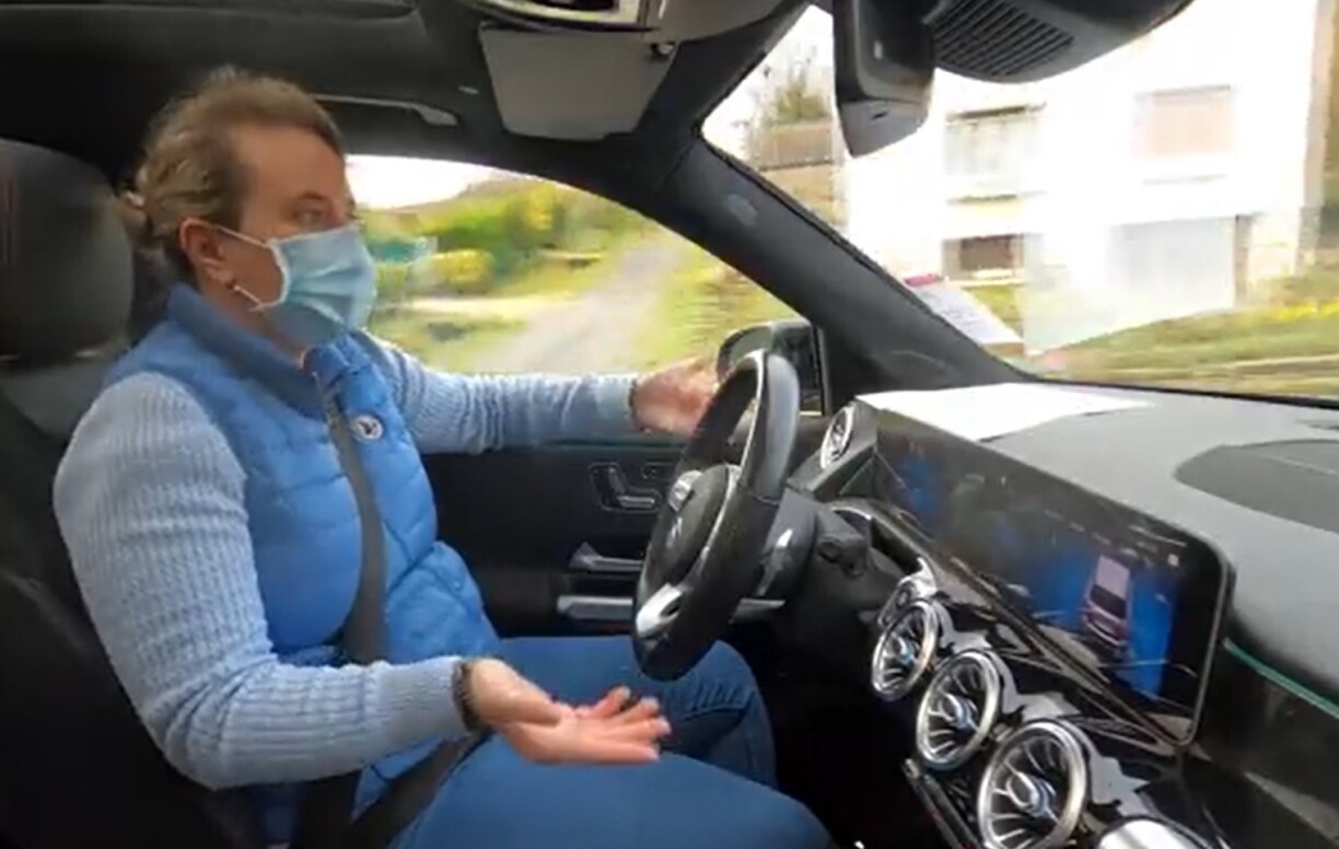 Alors qu'elle n'a pas un revenu mirobolant, cette infirmière a fait le choix polémique d'acheter un SUV de luxe.