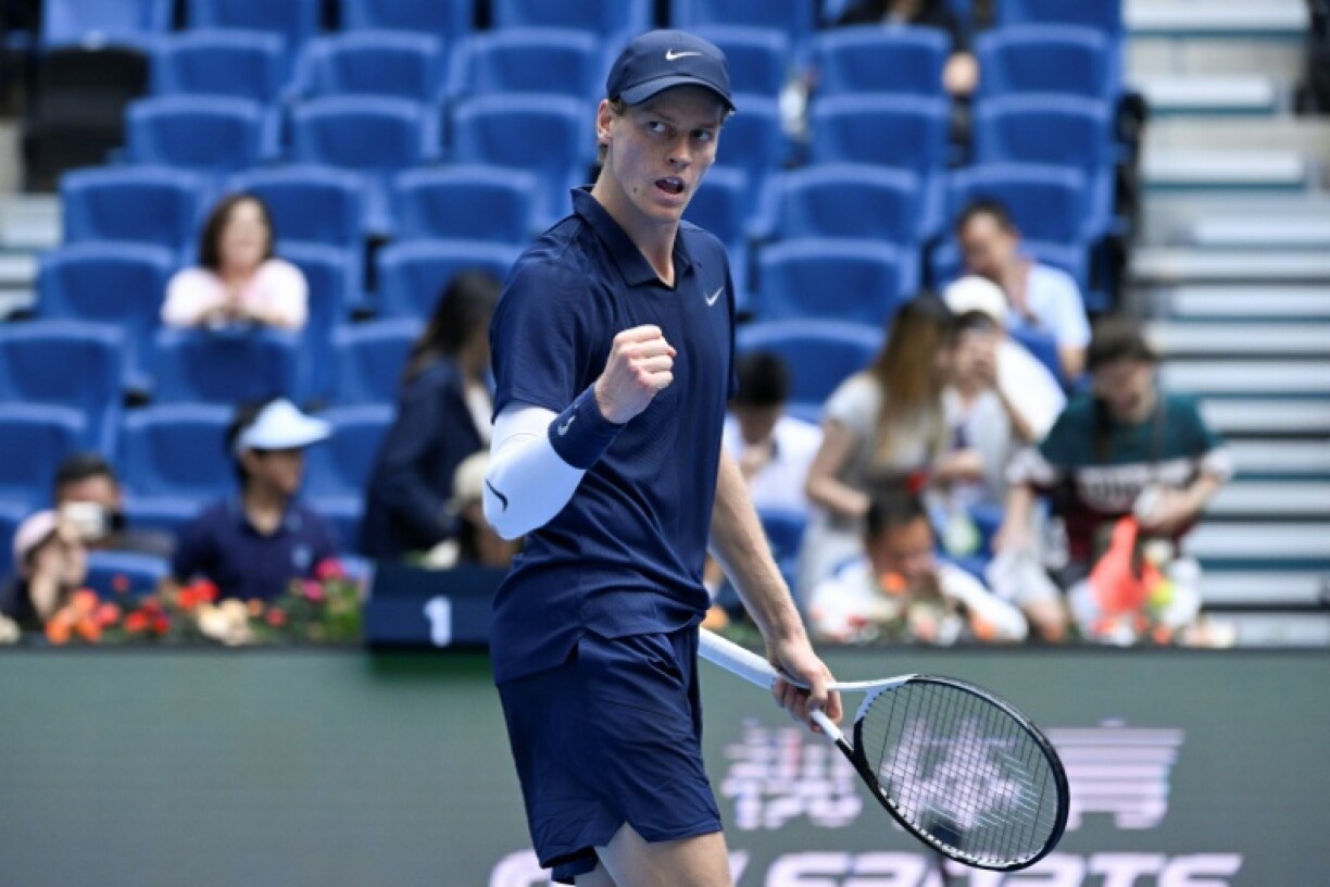 Jannik Sinner celebrates victory against Hungary's Fabian Marozsan