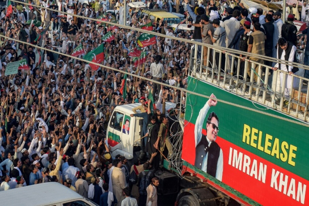 Supporters of the jailed former prime minister began the protest march on Sunday, demanding the release of former prime minister Imran Khan