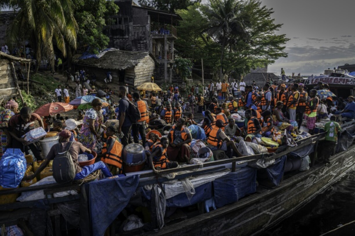 To get to school, market or work in the fields, DRC locals resort to poorly maintained 'river buses'