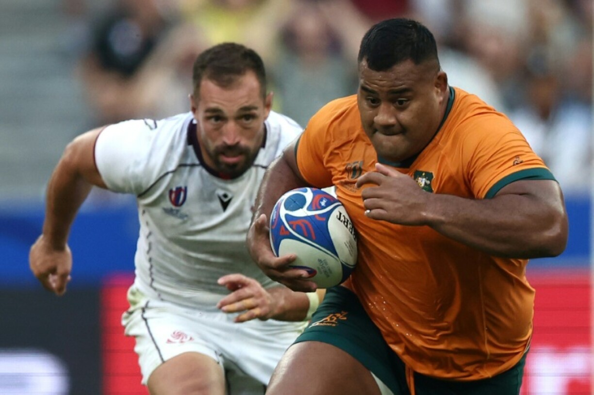 Tighthead prop Taniela Tupou (R) has been added to the First Nations and Pasifika squad to play the British and Irish Lions