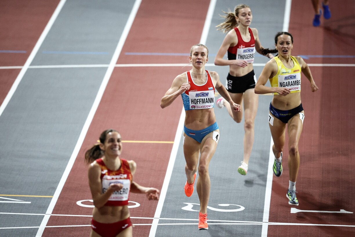 D'Vera Hoffmann um Enn vun der 1500 Meter Course