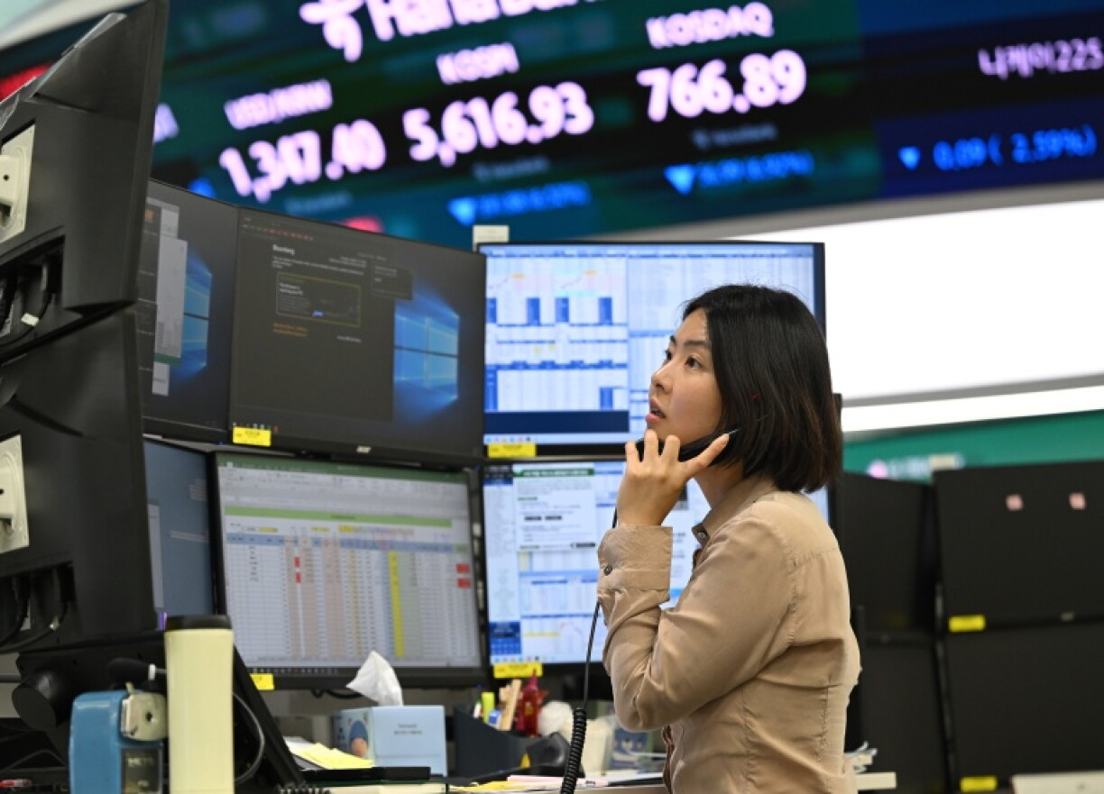 A rout in tech firms led heavy losses in Seoul as global stocks were hammered by forecast-topping US inflation