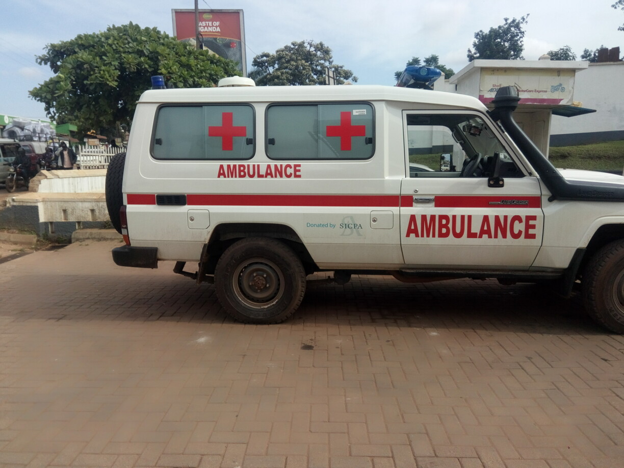 Eng Ambulanz am Uganda