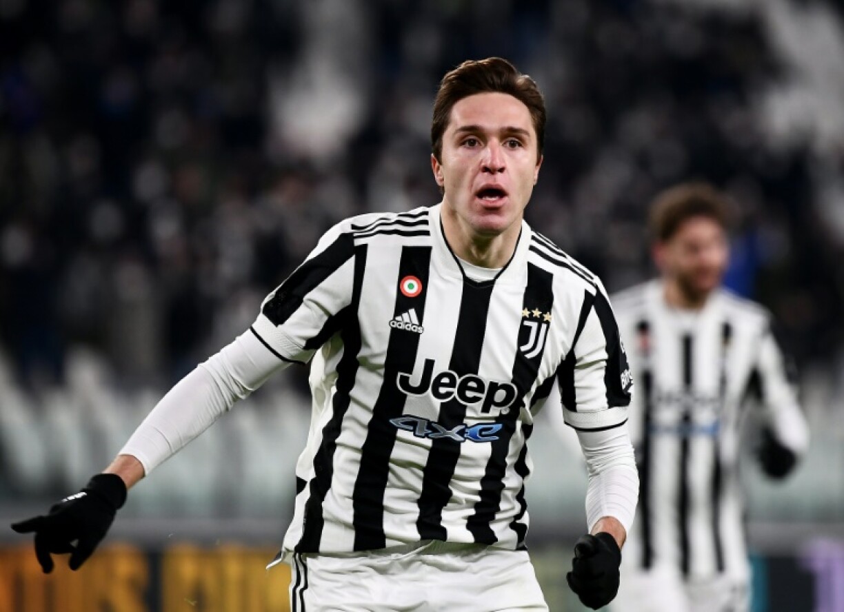 La joie de l'attaquant de la Juventus, Federico Chiesa, après avoir égalisé (1-1) à domicile face à Naples, lors de la 20e journée de la Serie A, le 6 janvier 2022 à Turin