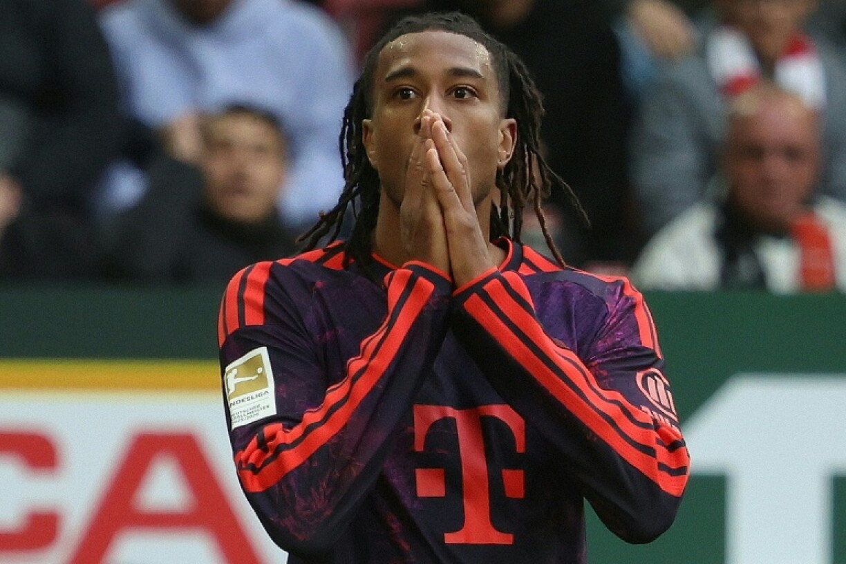 Le milieu français du Bayern Munich Michael Olise pendant le match de Bundesliga samedi à Augsburg.