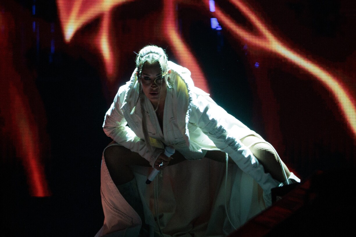 D'Sarah Connor wärend engem Concert de 14. Mäerz 2026 zu Berlin.