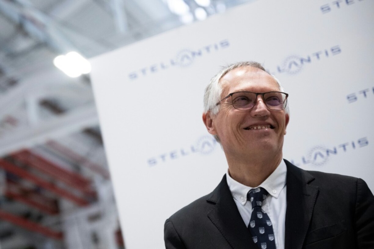 Le directeur général de Stellantis, Carlos Tavares, assiste à l'inauguration d'une usine à Turin, le 10 avril 2024.