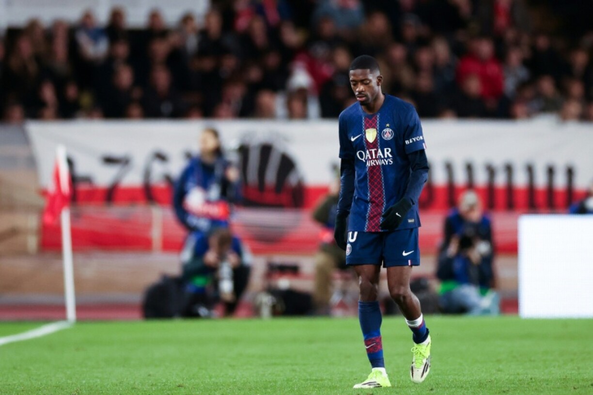 L'attaquant parisien Ousmane Dembélé, sorti touché au mollet face à Monaco, le 16 février 2026 en barrage aller de la Ligue des champions au stade Louis-II