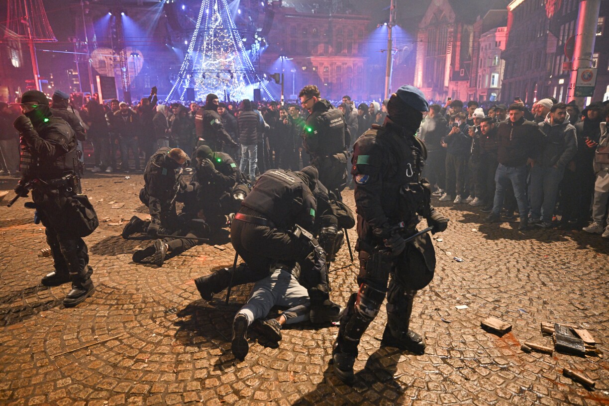 Zu Amsterdam hu sech vill Leit de Batti gestallt