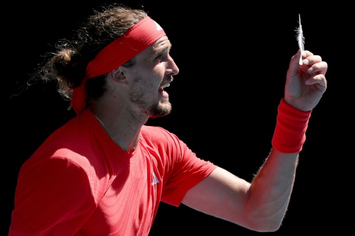 Alexander Zverev battled into his second straight Australian Open semi-final