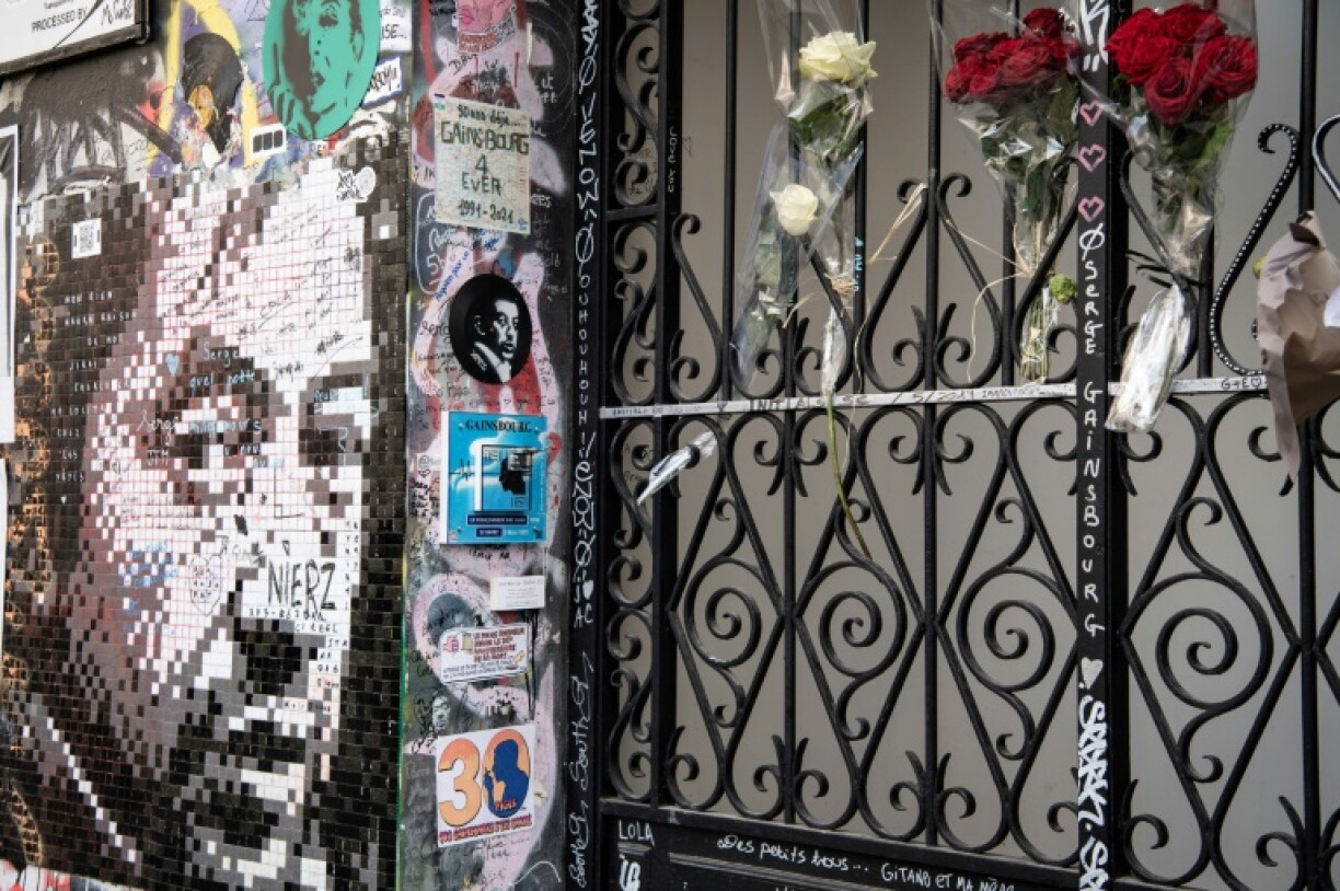La façade de la maison de Serge Gainsbourg, le 2 mars 2021 à Paris