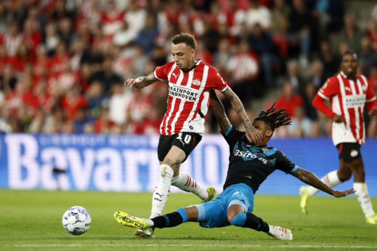 Noa Lang (L) has joined Napoli from PSV Eindhoven for a reported 25 million euros