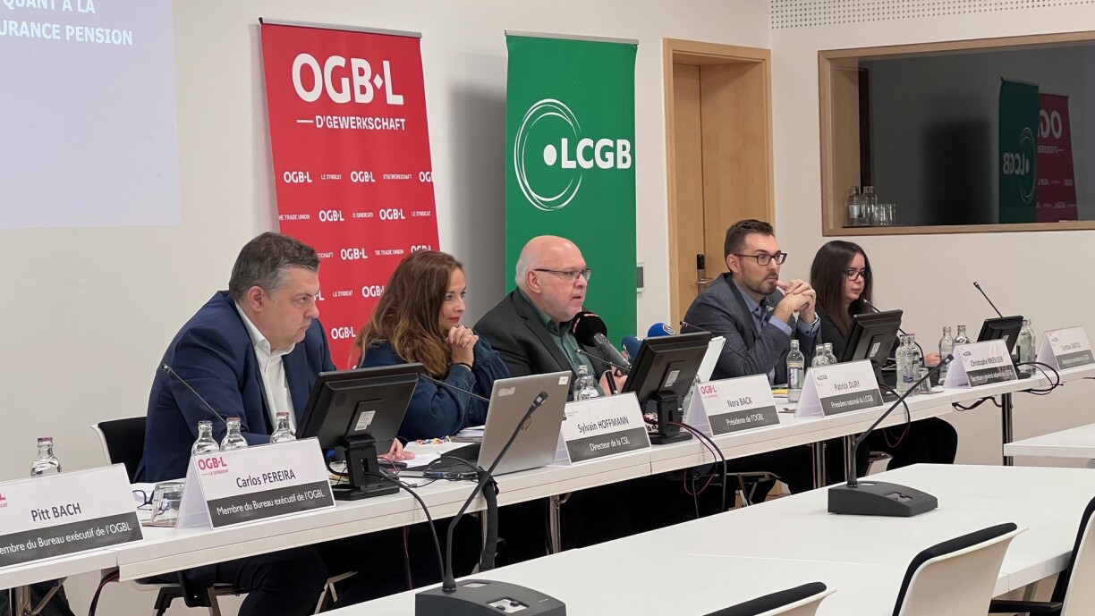 The OGBL and LCGB call for a referendum on the pension reform.