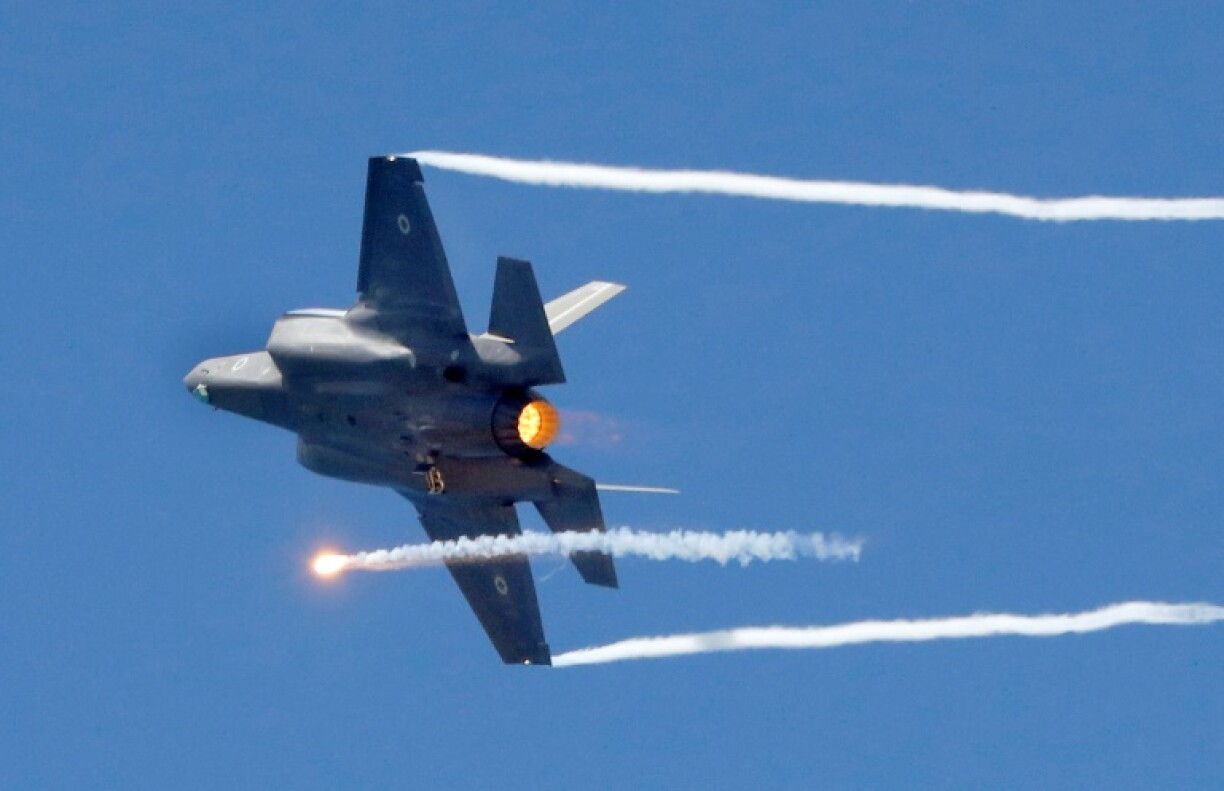 An Israeli F-35 fighter jet pictured at an air show