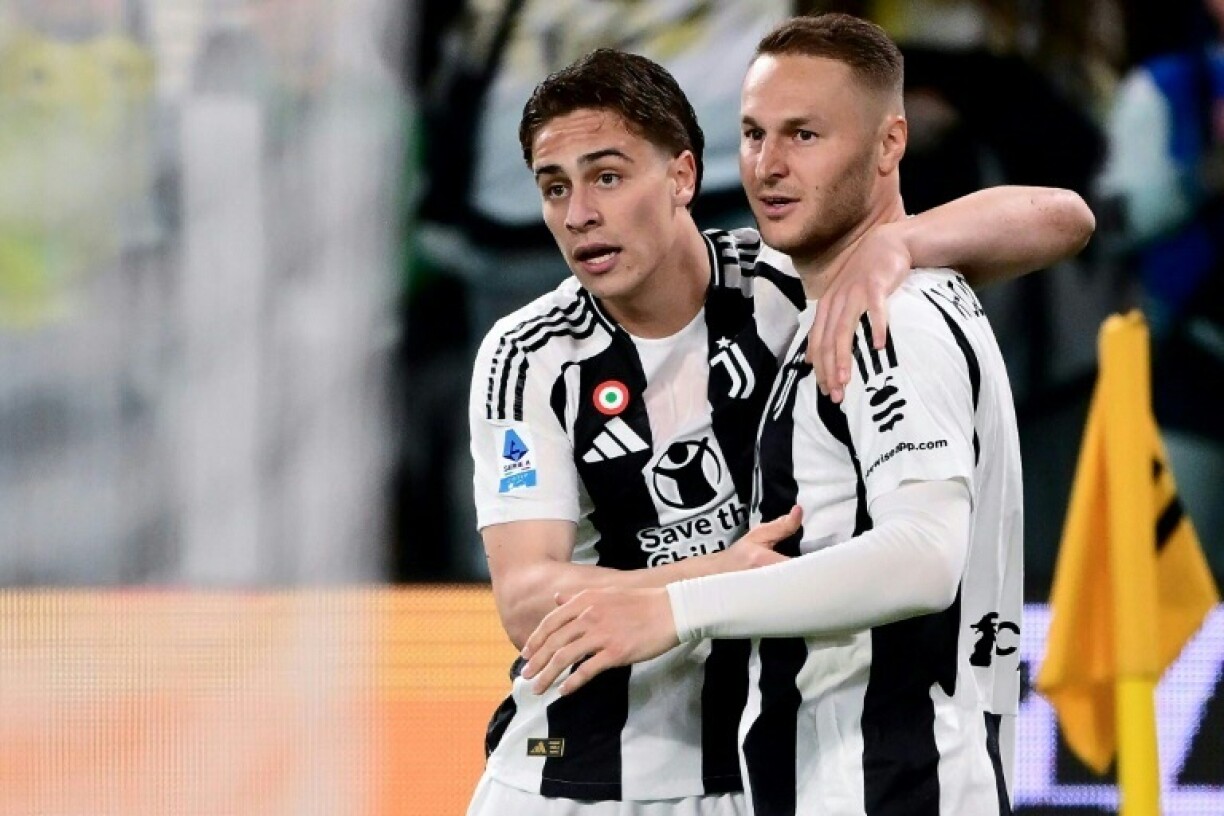 Juventus' Dutch midfielder Teun Koopmeiners (R) and Turkish midfielder Kenan Yildiz both scored against Lecce in Turin