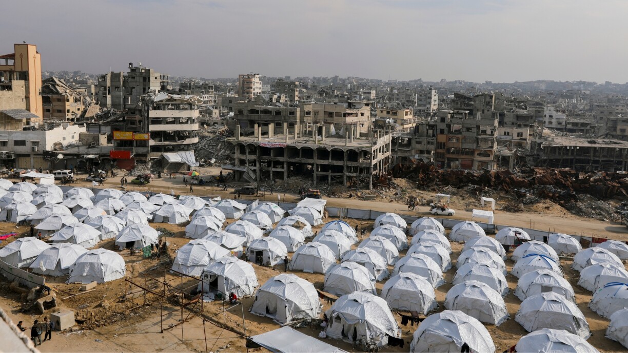 Rows of tents stands in the Shijaiyah neighborhood, Gaza City, on 28 January 2025.