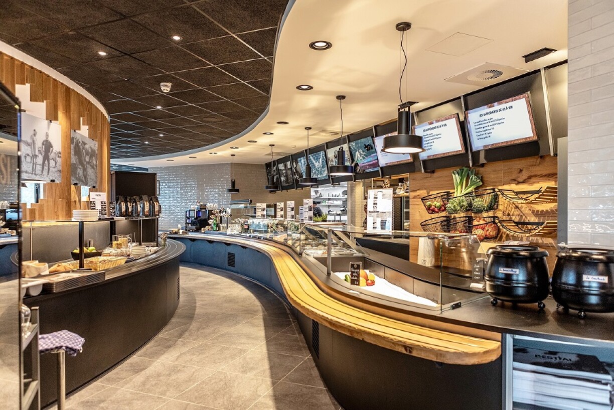 Le buffet pour le midi.