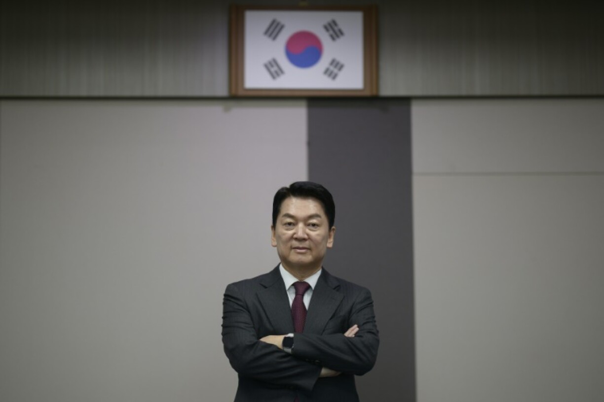 Ahn says he would vote for impeachment again, after his party blocked the first attempt