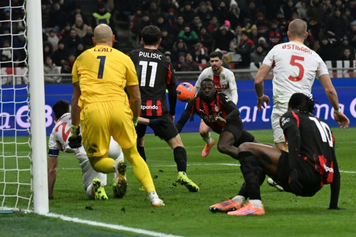 Le milieu de terrain de l'AC Milan Youssouf Fofana face au Genoa en Championnat d'Italie, le 8 janvier 2026 à San Siro