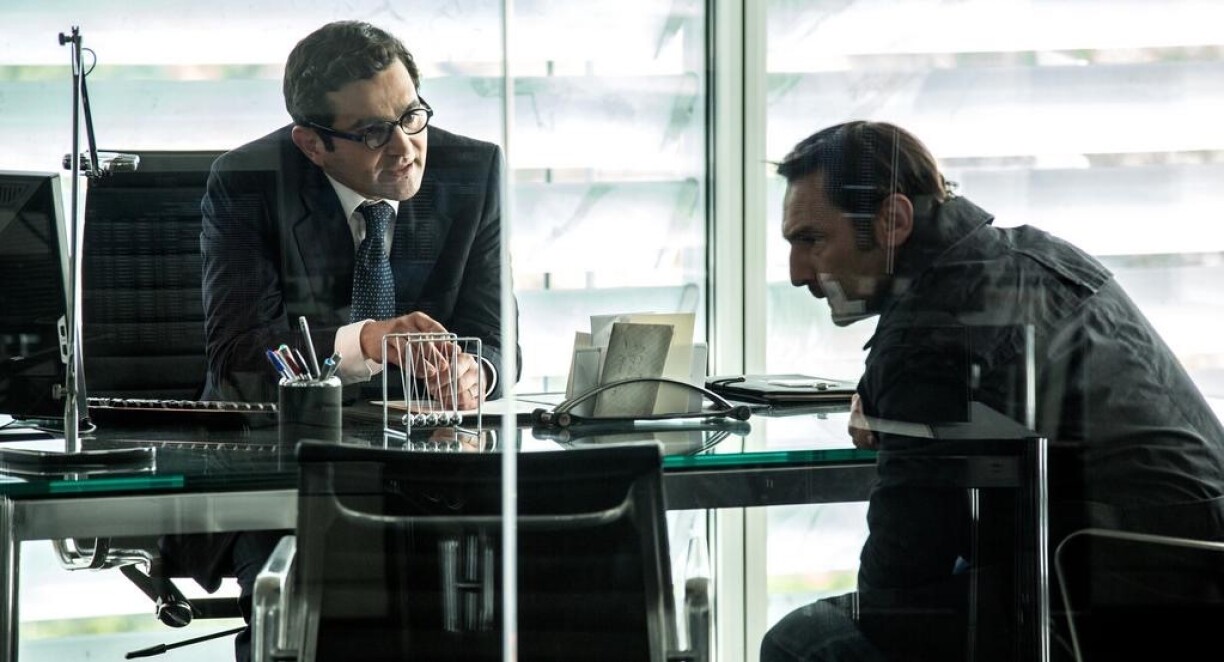 Laurent Capelluto joue Imad Lahoud aux côtés de Gilles Lellouche dans