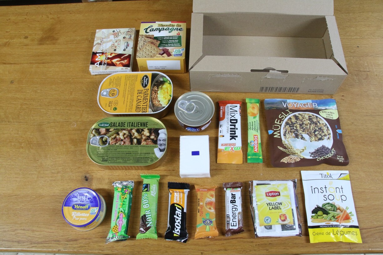 Voici le contenu de notre ration, dont la valeur énergétique est calculée pour faire trois repas consistants et revigorants. Mission accomplie!