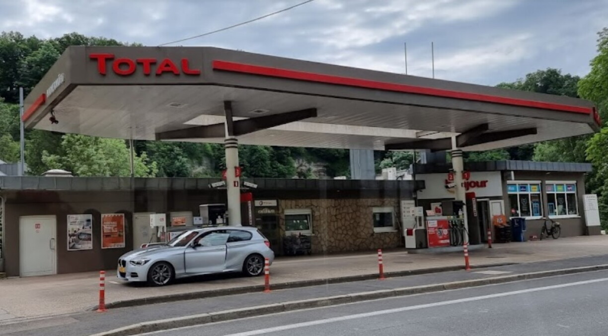 Selon les premières informations, cette station-service aurait été la cible d'un braquage ce dimanche matin.