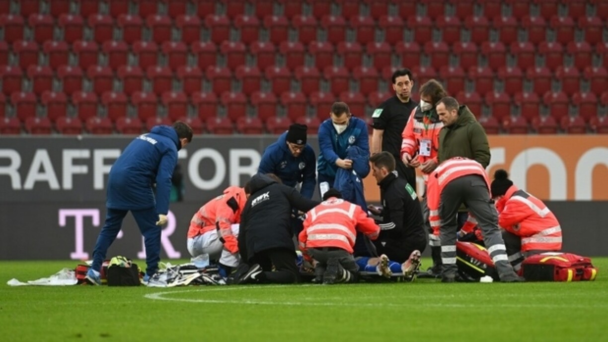 Schrecksekonn fir Schalke an de Mark Uth.