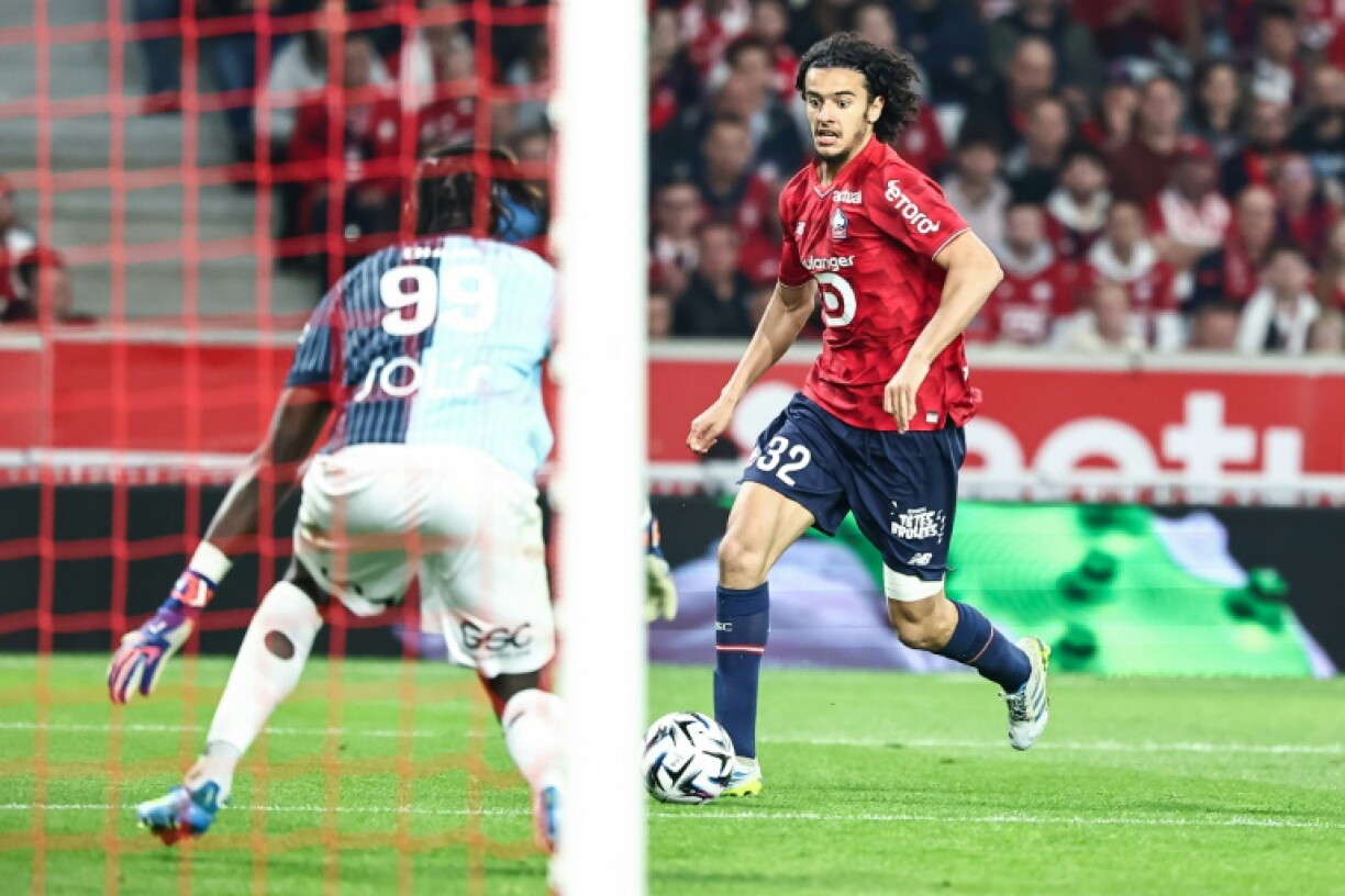 Le milieu de terrain Ayyoub Bouaddi sous le maillot de son club du LOSC Lille, lors de la 32e journée du championnat contre le Havre AC, au stade Pierre-Mauroy de Villeneuve-d’Ascq (France), le 3 mai 2026.