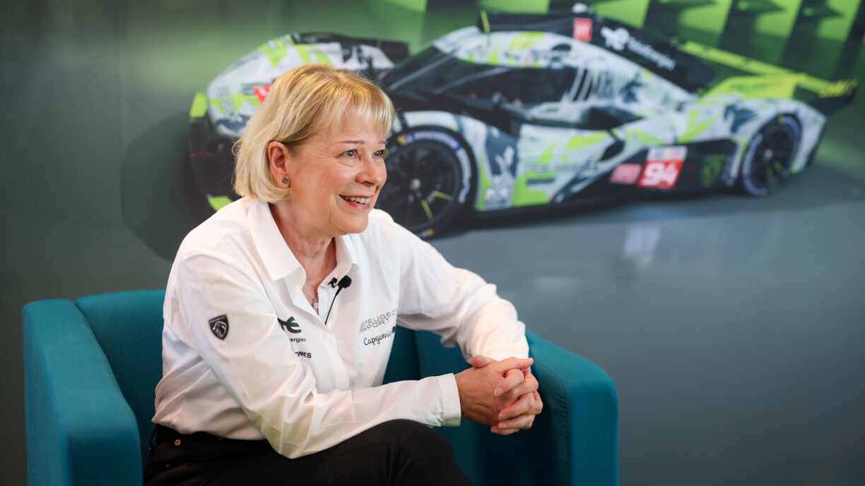 Zanter Oktober 2021, ass d'Linda Jackson CEO vun der Mark Peugeot.