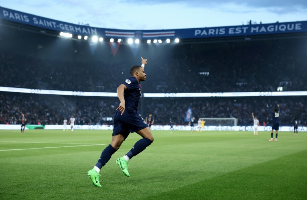 L'attaquant du PSG Kylian Mbappé vient de marquer contre Toulouse, le 12 mai 2024 au Parc des Princes