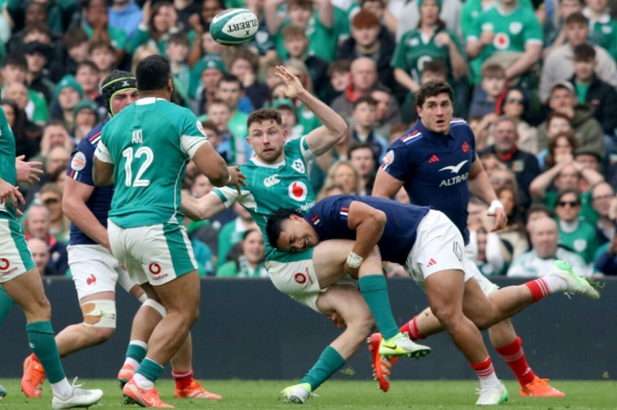 Ireland must get over being beaten by France and focus on beating Italy in their final Six Nations match said interim head coach Simon Easterby