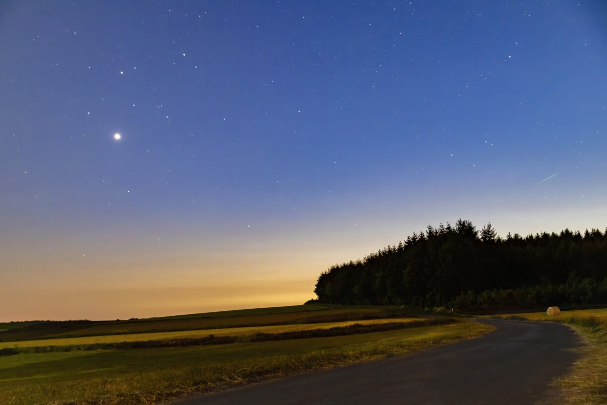 Venus and a meteor shower in Clervaux