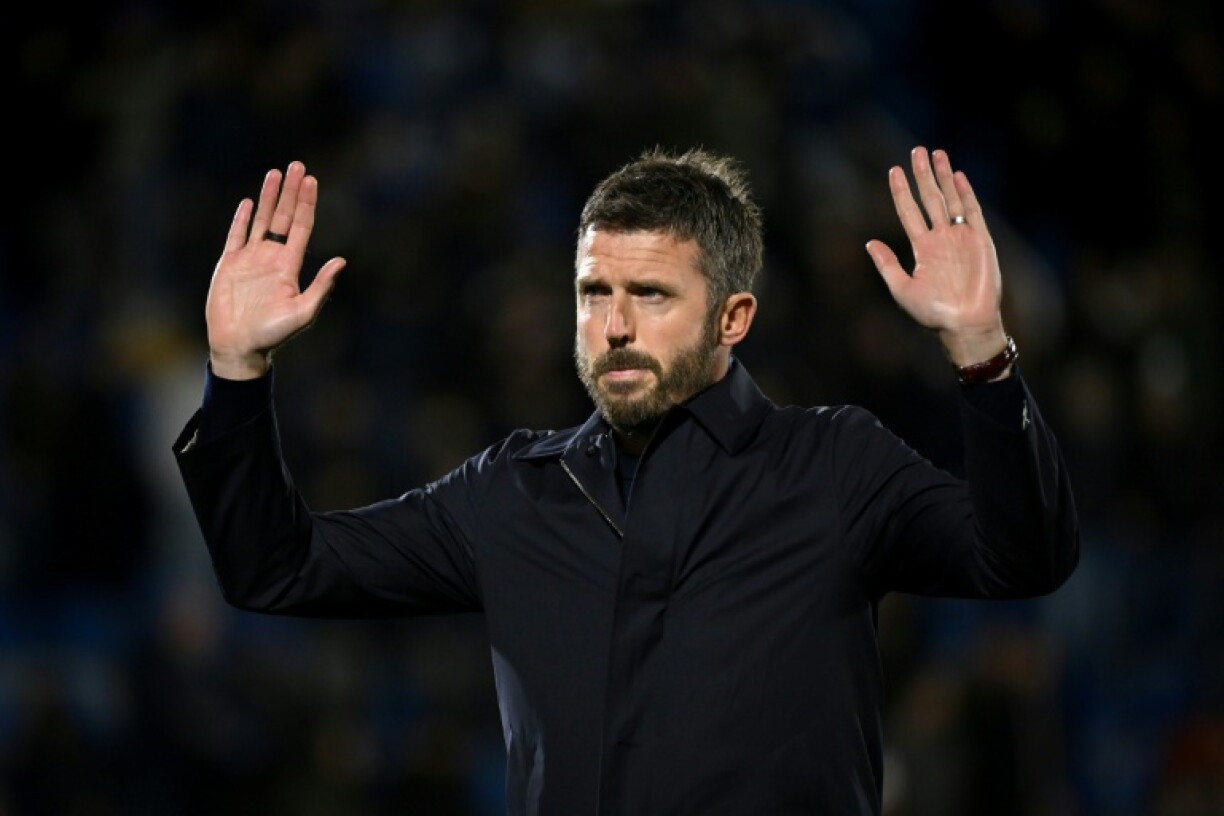 Michael Carrick apologised for Manchester United's 4-1 thrashing by Como