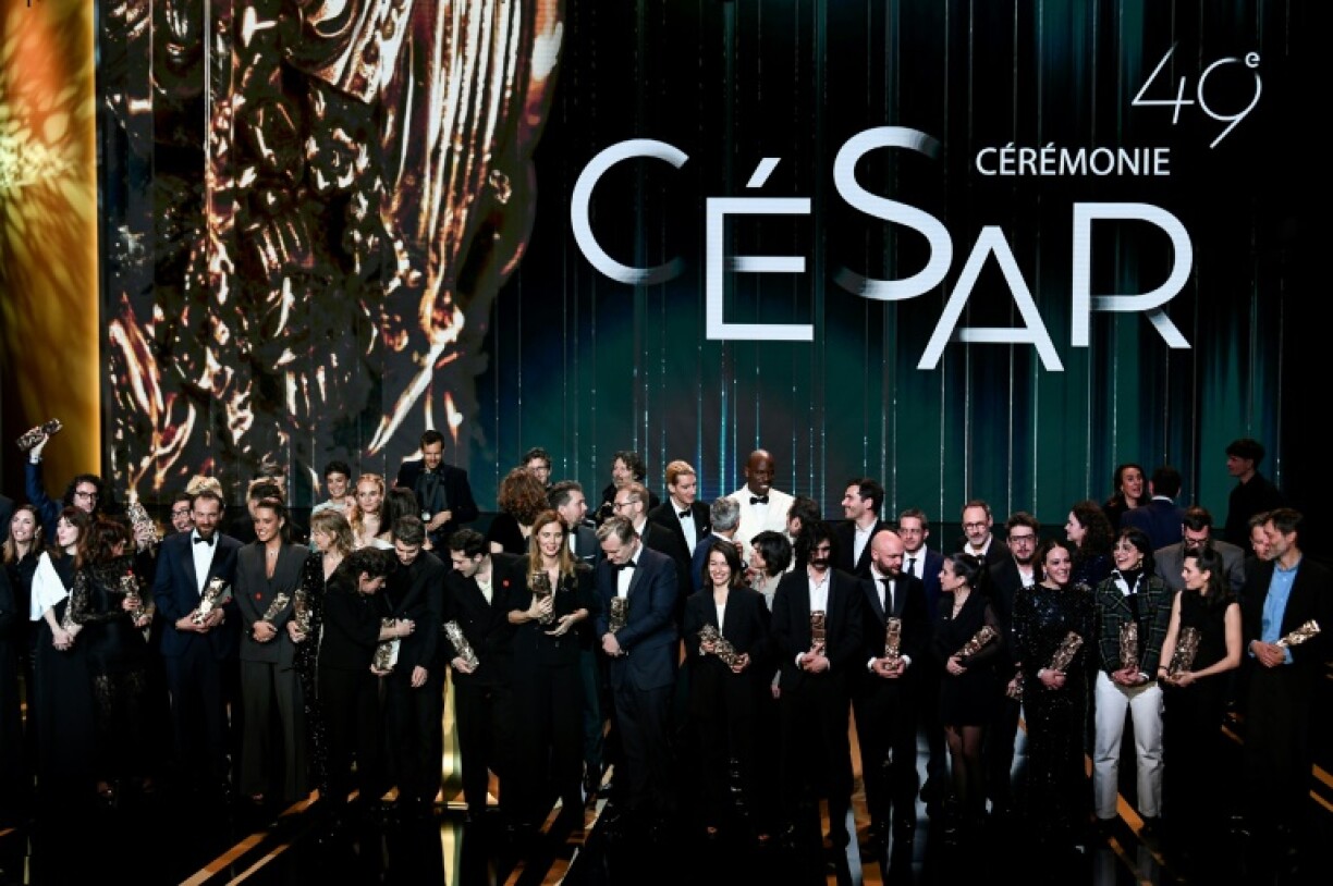 Photo de famille de la 49e édition des César au théâtre de l'Olympia, le 23 février 2024 à Paris