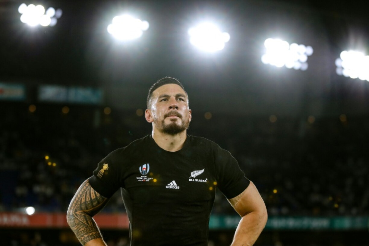 Sonny Bill Williams played international rugby union and rugby league for New Zealand