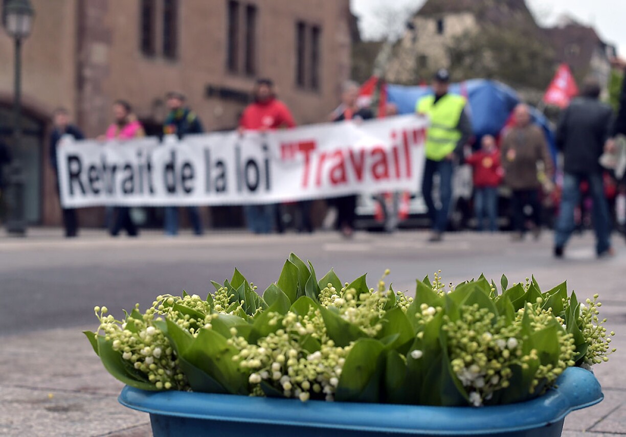 Le muguet est associé à la fête du travail.