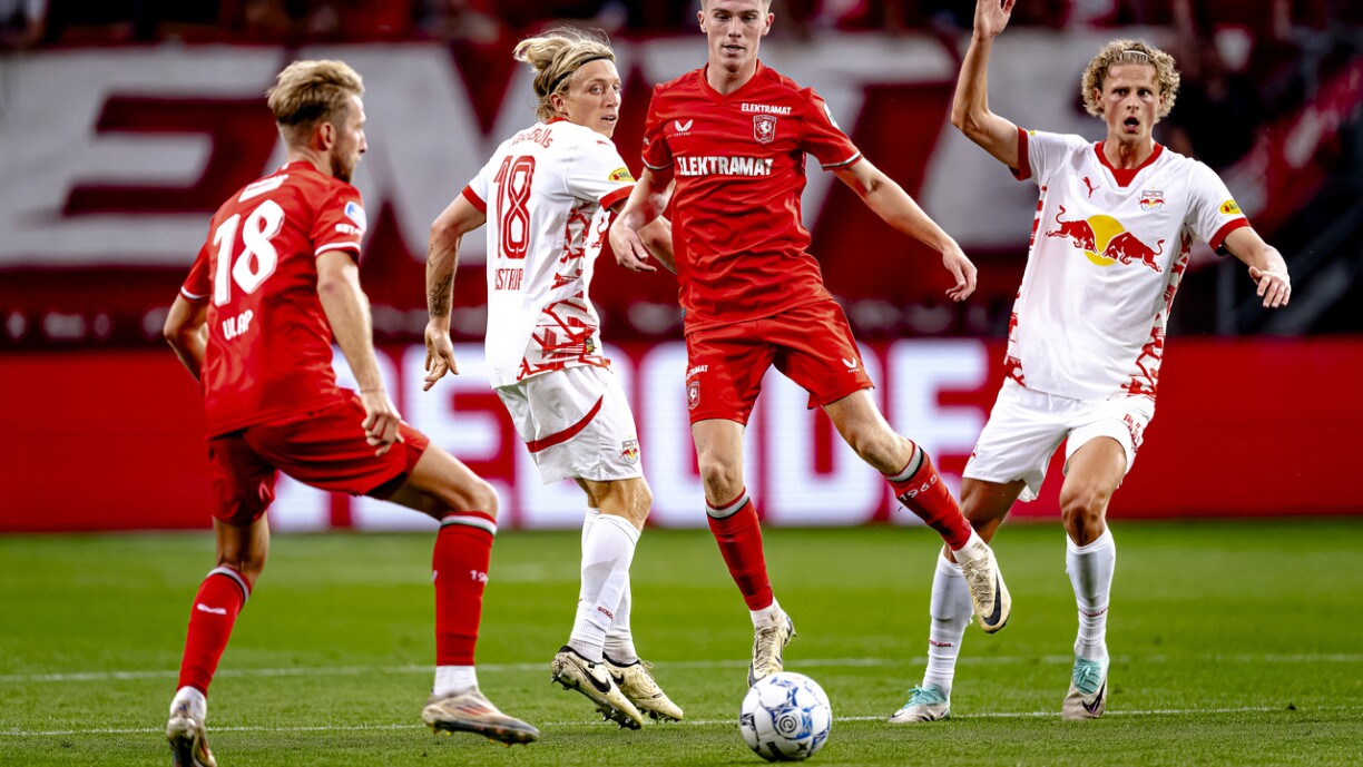 RB Salzburg konnt sech géint den FC Twente Enschede behaapten.