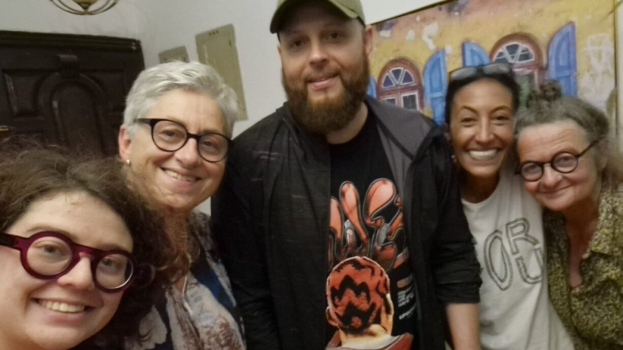 De gauche à droite : Maya Garman, Mira Pinzi, Samuel Taqui, Lalla Zeinab Bouanani et Georgette Hein.