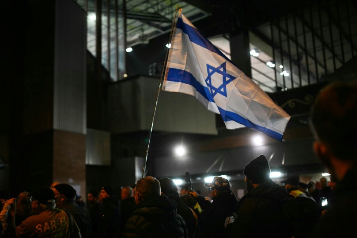 Pro-Israel protesters demonstrate at Villa Park