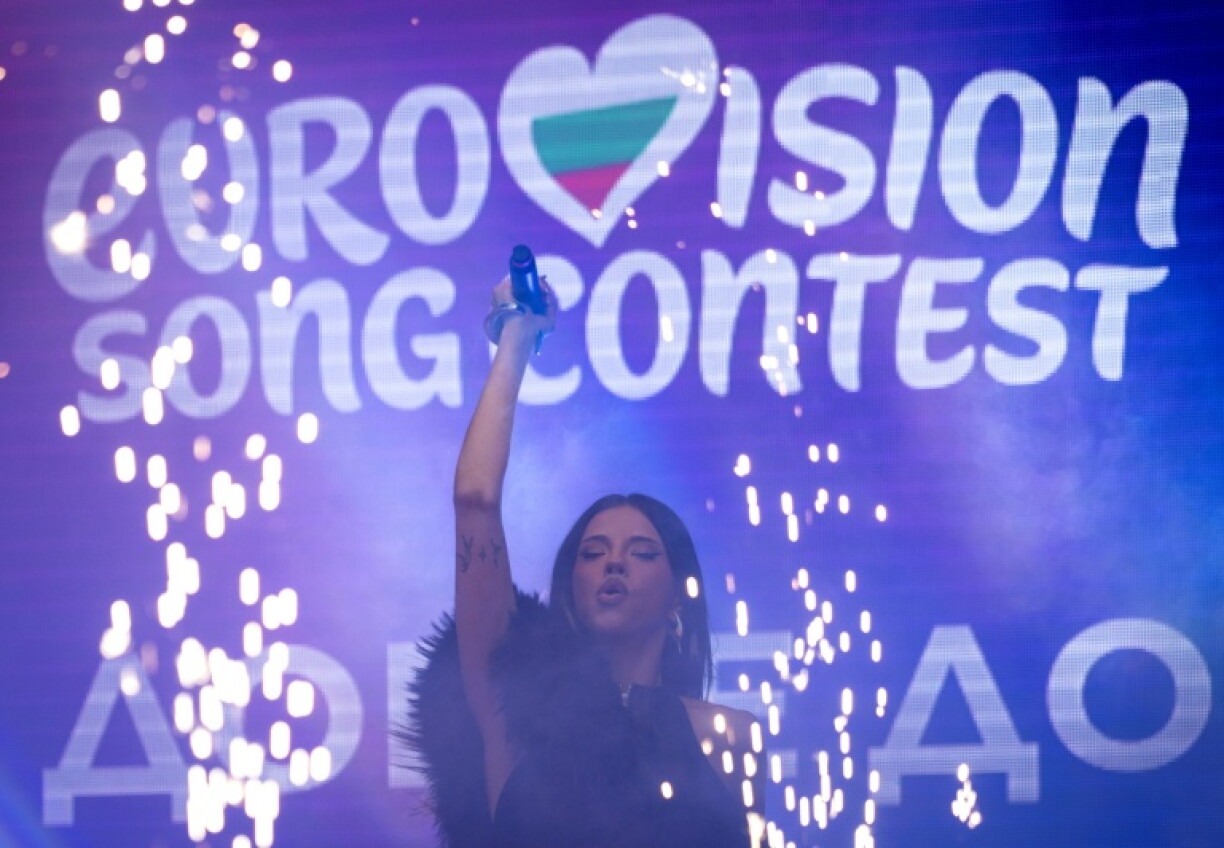 Die Niederlande werden nun doch am Eurovision Song Contest (ESC) im kommenden Jahr in Bulgarien teilnehmen. Die Sendeanstalt NPO kündigte an, für den Sender Avrotros einzuspringen, der sich aus Protest über die Teilnahme Israels zurückgezogen hatte.