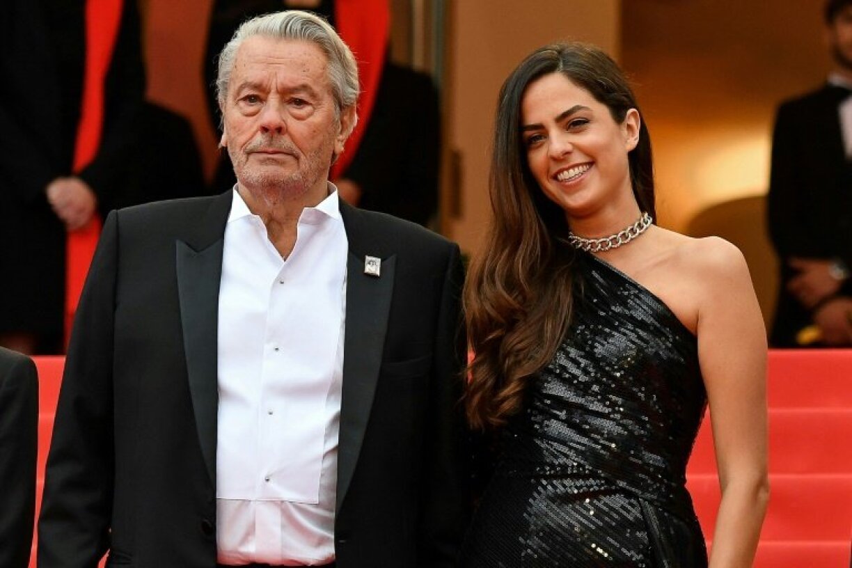 L'acteur Alain Delon et sa fille Anouchka, le 19 mai 2019 lors du 72e festival de Cannes.