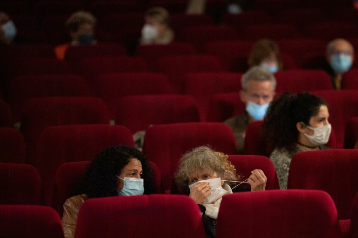 Des spectateurs dans un cinéma à Belle-Île-en-mer, le 19 mai 2021