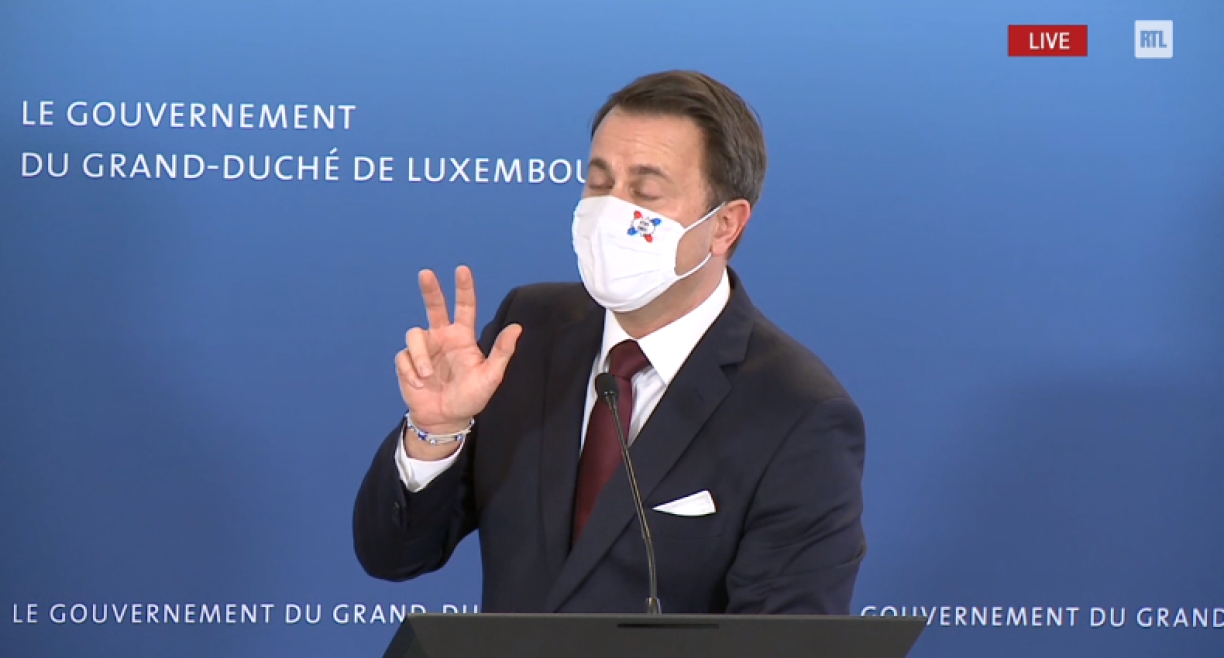 Xavier Bettel réclame trois semaines d'effort collectif à la population luxembourgeoise afin de créer une marge suffisante pour ne pas arriver en zone critique de gestion de la crise sanitaire.