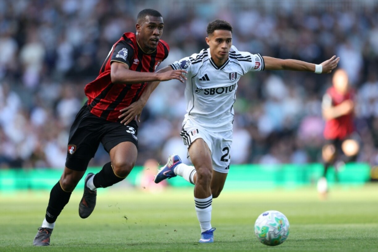 Le milieu brésilien de Bournemouth Rayan (à gauche), buteur face à Fulham lors du match de Premier League à Craven Cottage (LOndres) le 9 mai 2026